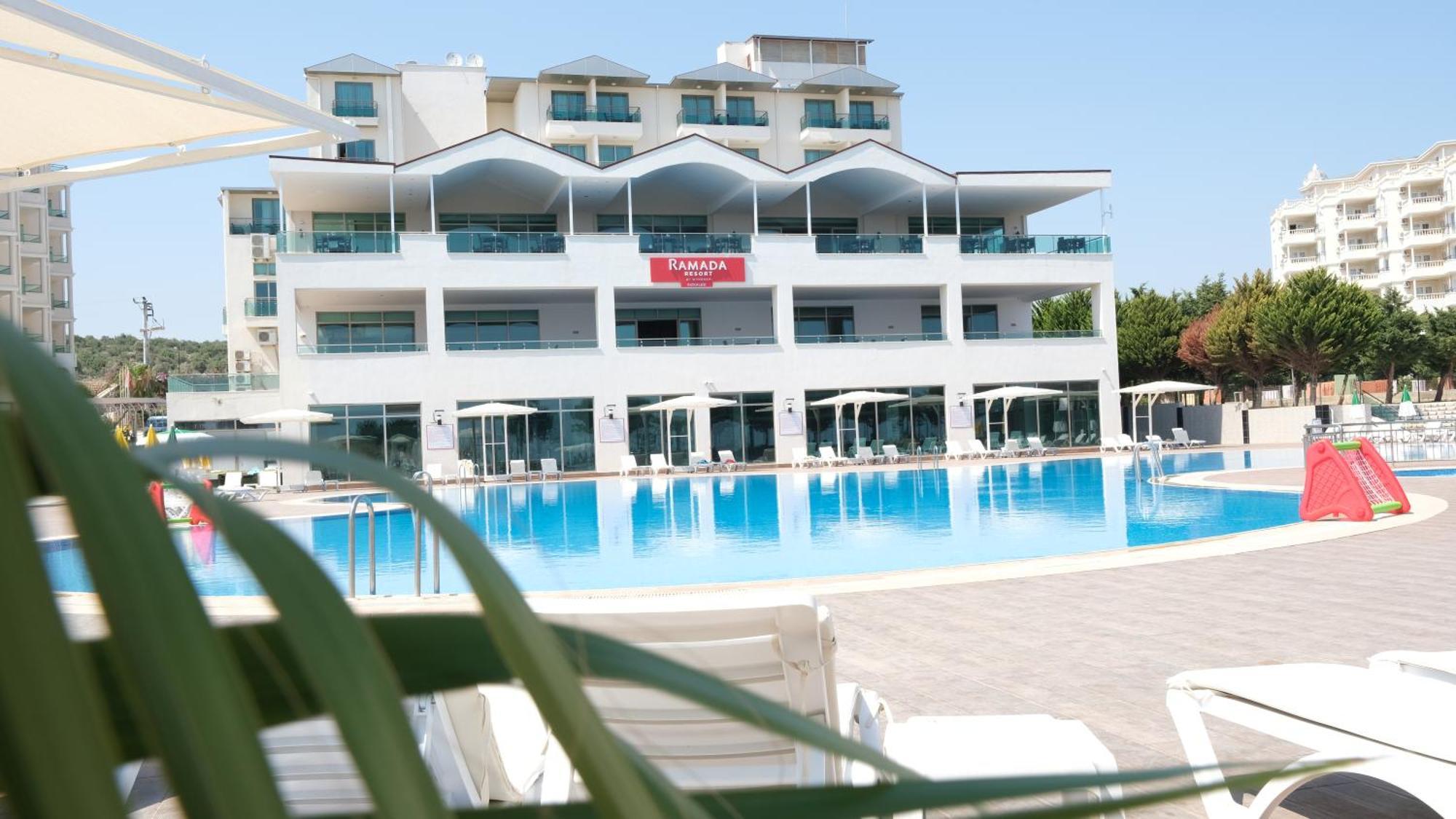 Ramada Resort By Wyndham คิซคาเลซิ ภายนอก รูปภาพ